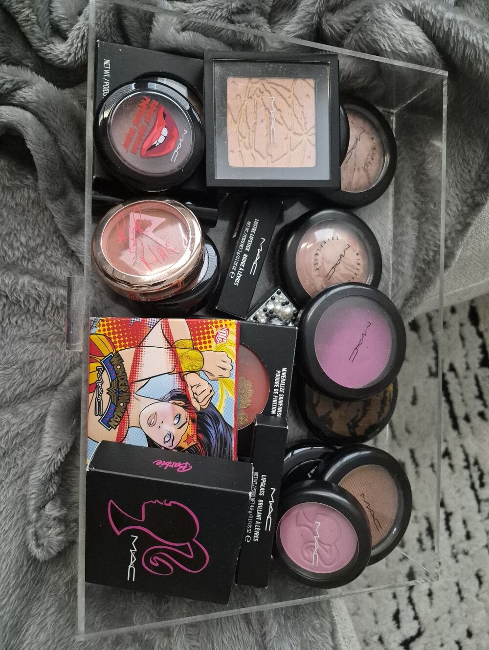 MAC Cosmetics Limited Edition Lot 24 Pcs - Picture 6 of 10
